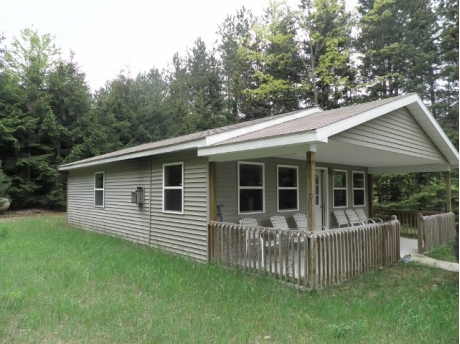 Cadillac Mi Vacation Rental Lazy Acorn Cabin Rentalbug Com